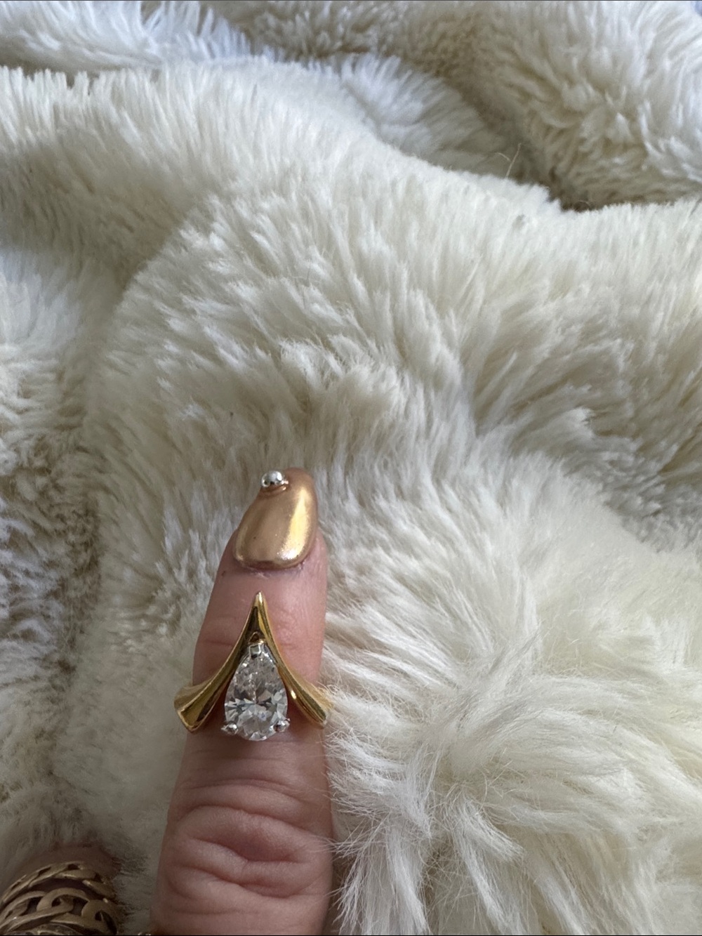 Vintage Gold vermeil V-Shape Ring with Pear-Cut Clear Stone - Women Jewelry